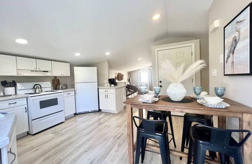 Sandy Creek Apartment | Cozy 1 BR/1 BA Apartment - Sleeps 4!