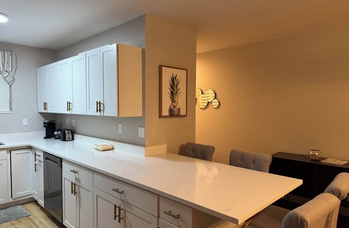 Saint Armands Key Condo | Cozy 1 Br Condo on St. Armand’s Circle!