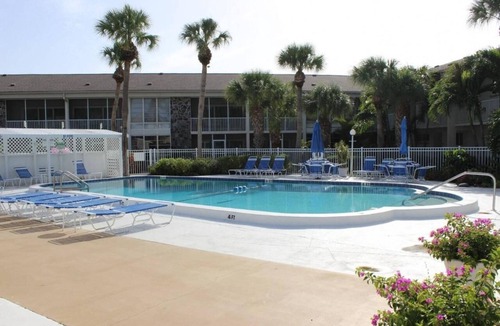 Saint Armands Key Condo | Cozy 1 Br Condo on St. Armand’s Circle!