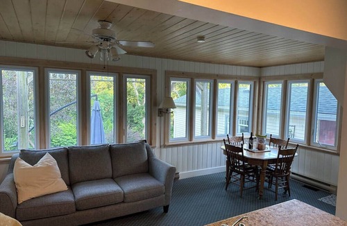 Prince Edward House | Cozy 125 year old home in the County - Min 30 days