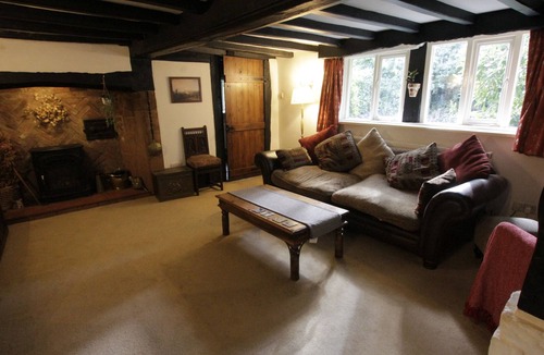 Tatenhill Cottage | Cozy 16th century Cottage n