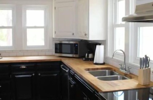 Carroll County House | Cozy 1920s Farmhouse in the Ozark hills