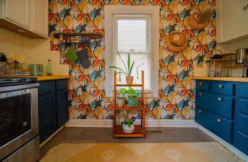 Hadley - Washington House | Cozy 1920s Nashville Cottage Near Downtown, Broadway & Vanderbilt