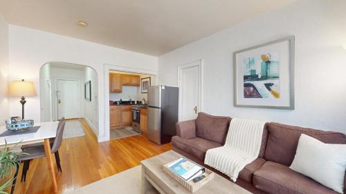 Commonwealth Apartment | Cozy 1B, Green Line, Boston Coll, Elev, Roof Deck