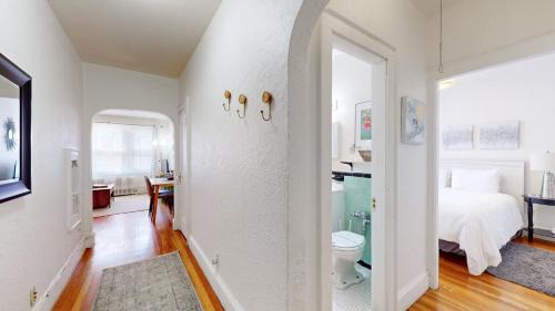 Commonwealth Apartment | Cozy 1B, Green Line, Boston Coll, Elev, Roof Deck