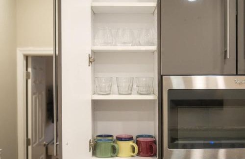 Rittenhouse Row Apartment | Cozy 1BD With Balcony