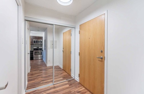 Parkdale Apartment | Cozy 1bed condo in Toronto downtown