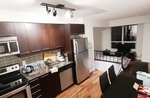 Parkdale Apartment | Cozy 1bed condo in Toronto downtown