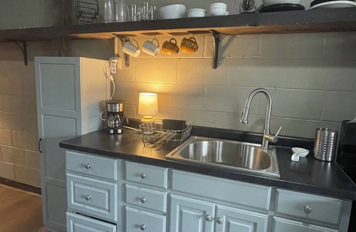 Indianapolis House | Cozy 1bed first floor renovated barn in safe neighborhood, 10 mins from downtown