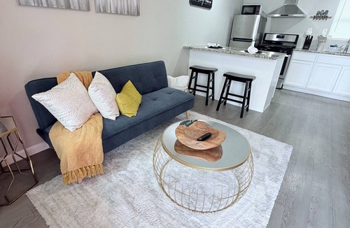 Mahncke Park Apartment | Cozy 1Bed Studio Near DT- FtSam-UIW-Trinity-PEARL!