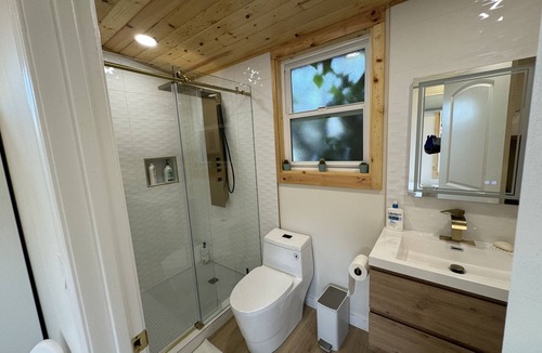 Southwest Annex Cottage | Cozy 1BR, 21 min away from SF