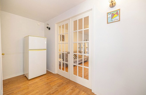 Nouveau-Rosemont Apartment | cozy 1BR 5mins walk to metro free parking