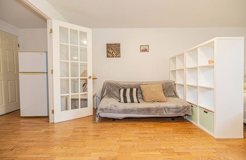 Nouveau-Rosemont Apartment | cozy 1BR 5mins walk to metro free parking