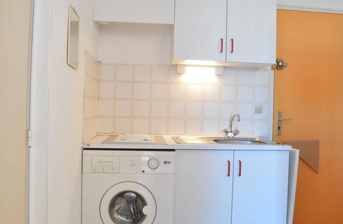Le Grau-Du-Roi Apartment | Cozy 1BR Apartment with AC, Seaquarium Access & Parking - Sleeps 4, Le Grau-du-Roi