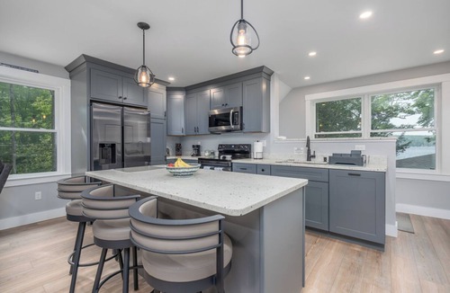 Strafford Apartment | Cozy 1BR Apartment on Bow Lake