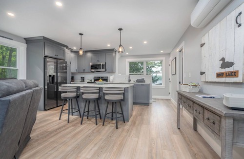 Strafford Apartment | Cozy 1BR Apartment on Bow Lake