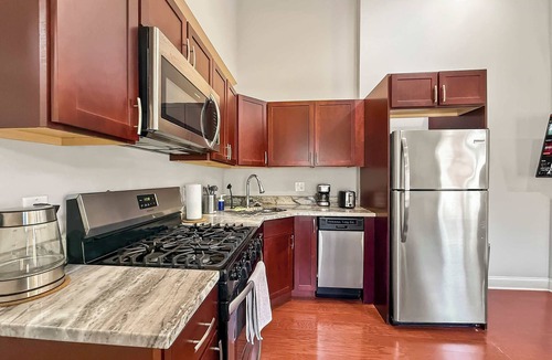 Southwark Apartment | Cozy 1BR Apt | Sleeps 8 | Near Independence Hall
