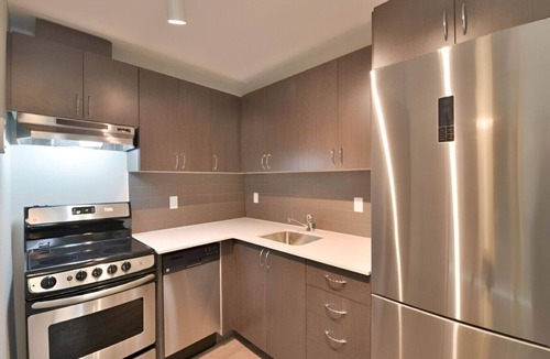 Centretown Apartment | Cozy 1BR Apt with Skyline Views near Peace Tower