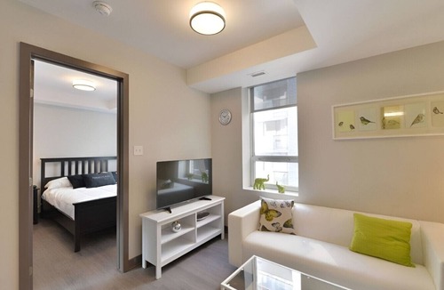 Centretown Apartment | Cozy 1BR Apt with Skyline Views near Peace Tower