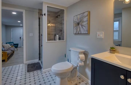 Andover House | Cozy 1BR Barn Escape Fire Pit & Yard