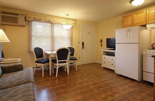 Wells Condo | Cozy 1BR Condo near Beaches