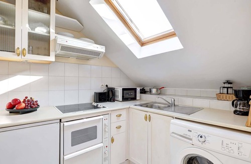 Jardin des plantes Apartment | Cozy 1BR for 4 in the Heart of Latin Quarter