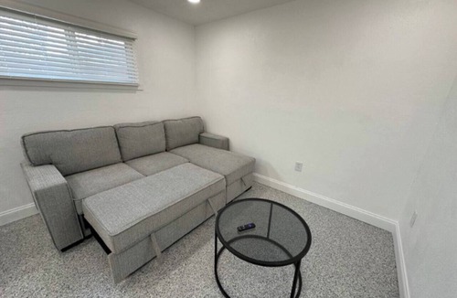 Cheyenne House | Cozy 1BR Retreat in Cheyenne