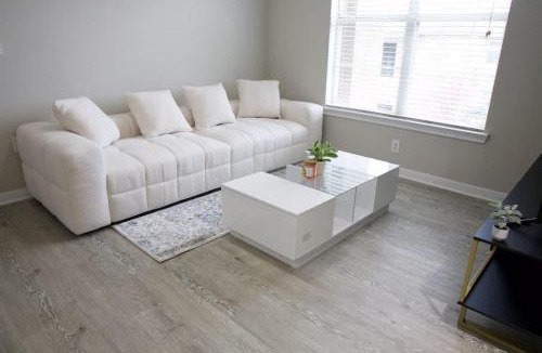 Egypt Apartment | Cozy 1BR Retreat Near Dining & Shopping