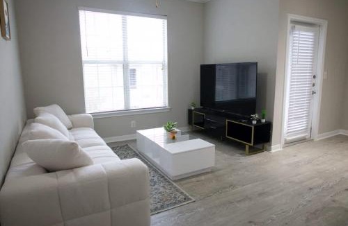 Egypt Apartment | Cozy 1BR Retreat Near Dining & Shopping
