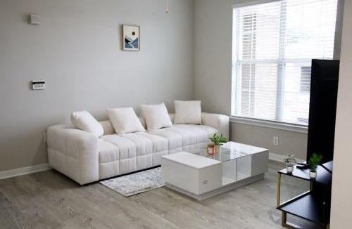 Egypt Apartment | Cozy 1BR Retreat Near Dining & Shopping