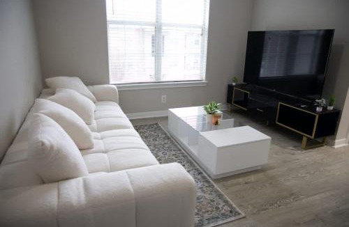 Egypt Apartment | Cozy 1BR Retreat Near Dining & Shopping