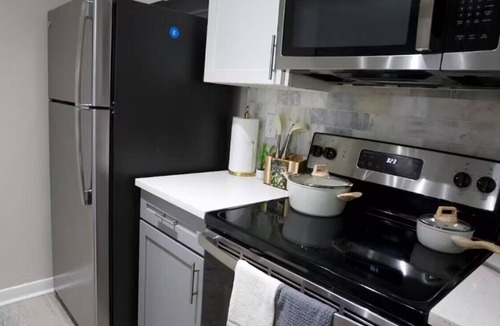 Egypt Apartment | Cozy 1BR Retreat – Near Dining & Shopping