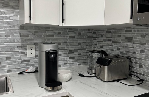 Fort Gary Apartment | Cozy 1BR Suite at Winnipeg South
