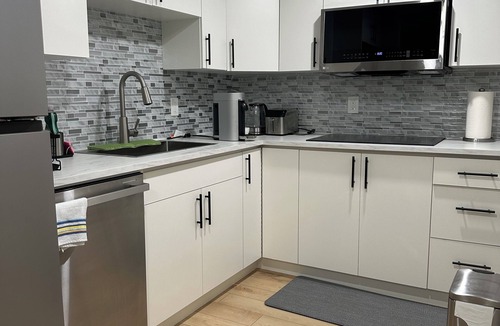 Fort Gary Apartment | Cozy 1BR Suite at Winnipeg South