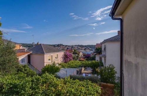 Cove Murtar Apartment | Cozy 1BR Suite for Three, No Pets, Parking Available