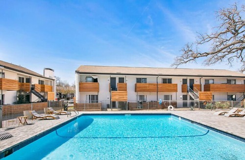 South Lamar Apartment | Cozy 1BR Suite | Pool, Parking + Gym D