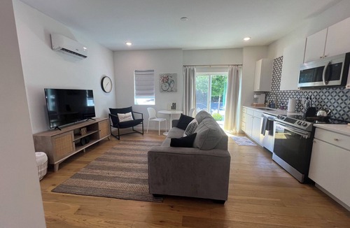 St. Elmo Improvement League House | Cozy 1BR Townhome at Base of Lookout Mountain-Steps from the Incline Railway!