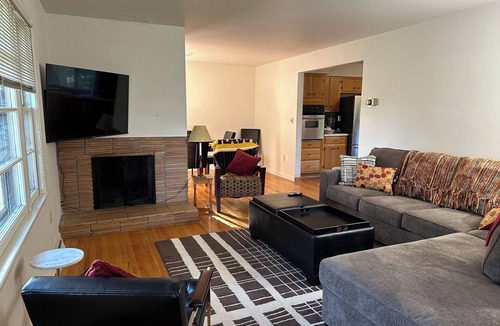 University Heights House | Cozy 2-bdrm home minutes from Kinnick and Melrose tailgating, AC, WiFi, parking