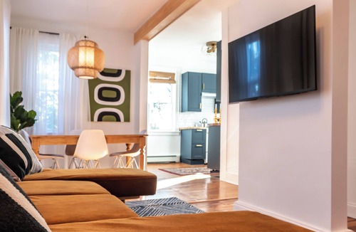 Newburgh Apartment | Cozy 2 bdrm Newburgh apartment with private parking