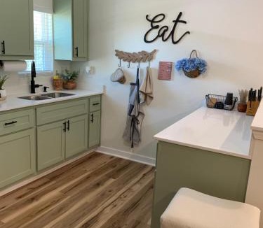 Walthourville Apartment | Cozy 2-bed 1-bath apartment