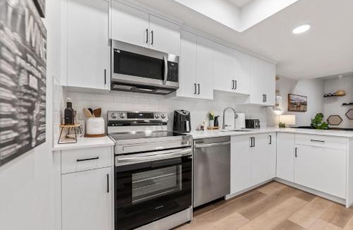 Southeast Calgary House | Cozy 2-Bed 1 Bath Entire Place