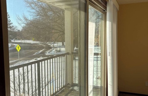 Edina Condo | Cozy 2 bed 2 bath central location