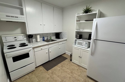 Wolfville Apartment | Cozy 2-Bed Apartment in Town