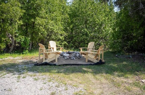 Tobermory Cabin | Cozy 2‑Bed Waterfront Cabin | Near Bruce Peninsula
