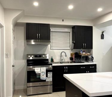 Oakwood Village Apartment | Cozy 2-Bed with Kitchen and Patio in Midtown Toronto