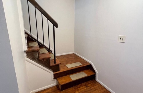 New Springville House | Cozy 2 Bedroom 1.5 Bath Duplex