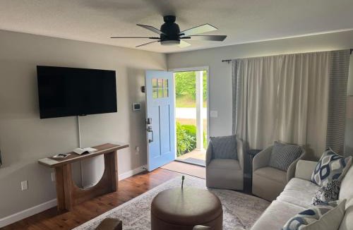 Hendersonville Villa | Cozy 2 bedroom 2 bath getaway Villa