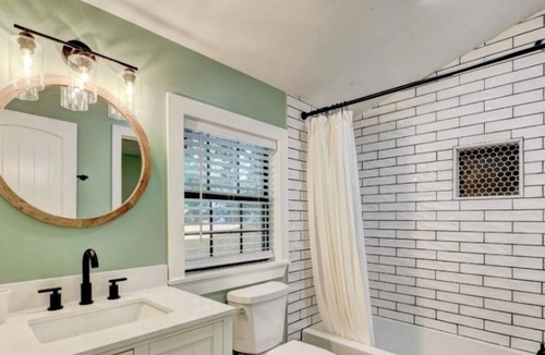 Central Oklahoma City Cottage | Cozy 2 Bedroom 2 Bath Cottage in Central OKC Pets ✅