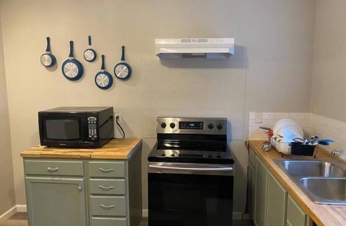 Wichita Falls House | Cozy 2-bedroom 2-bathroom house in enjoyable Wichita Falls with AC, WiFi
