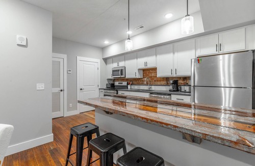 Highland Park Apartment | Cozy 2-bedroom apartment in wonderful Chattanooga with AC, WiFi